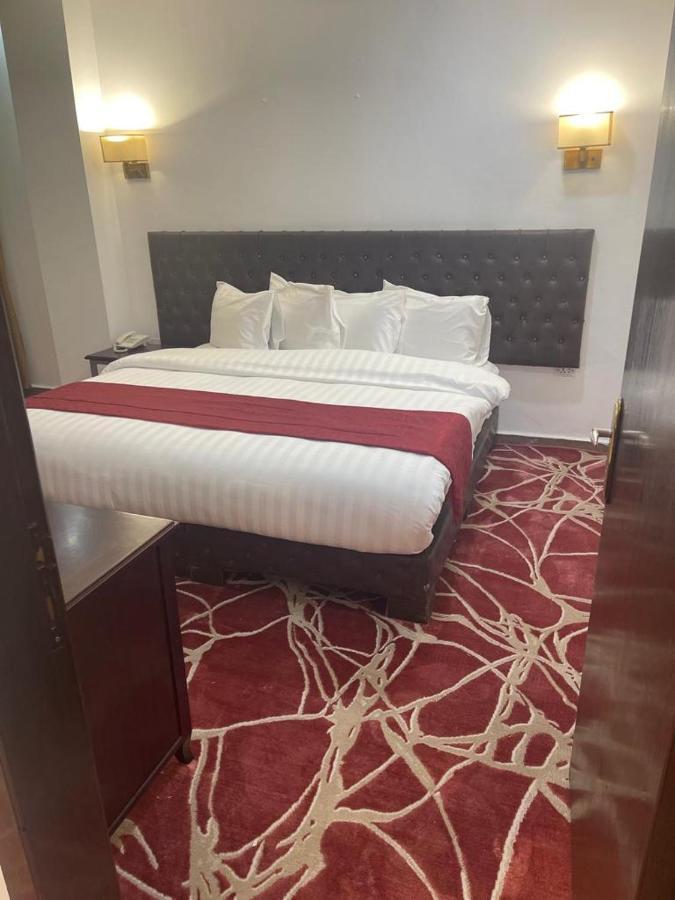 Madison Hotel Амман Экстерьер фото