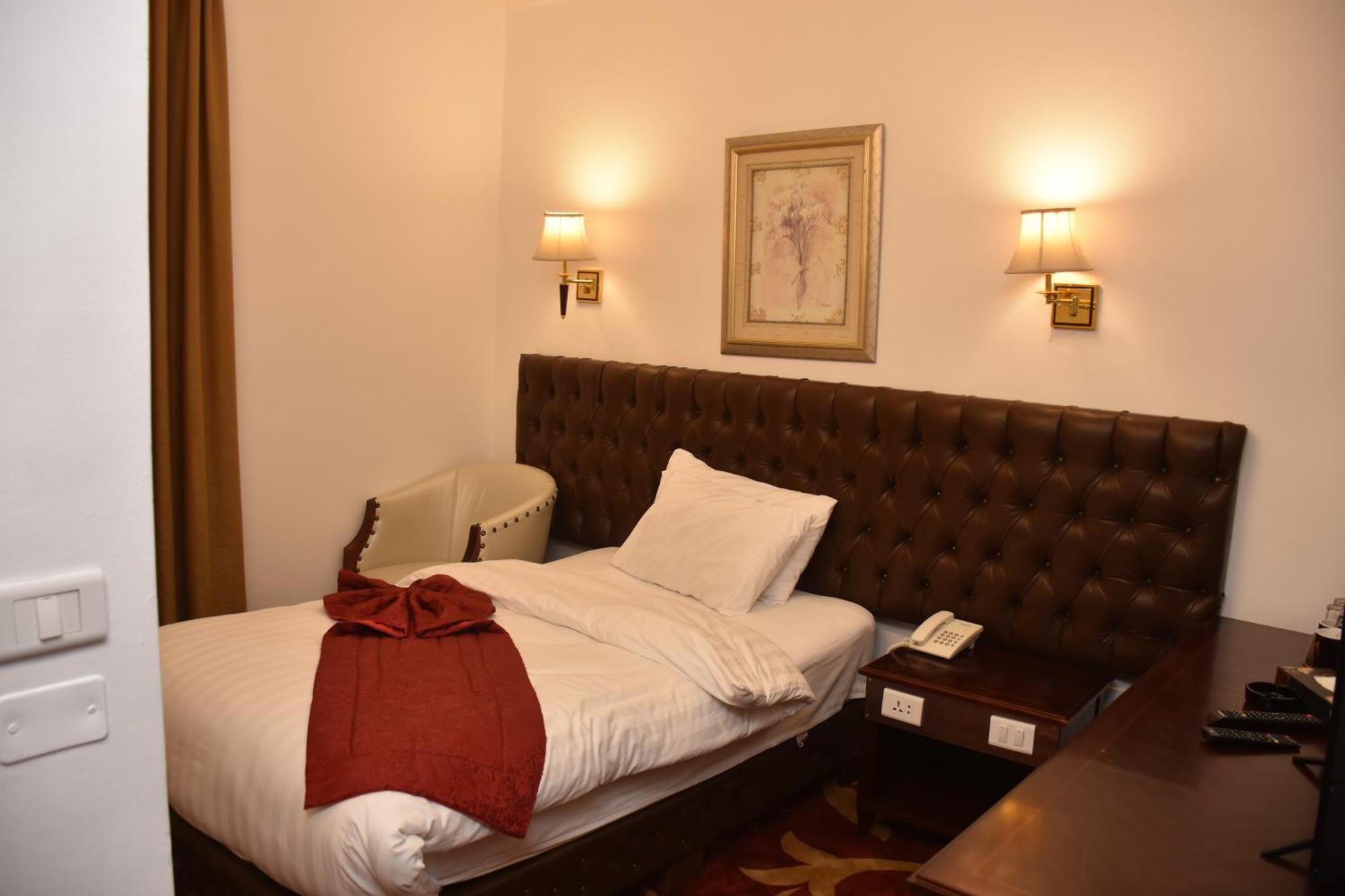 Madison Hotel Амман Экстерьер фото