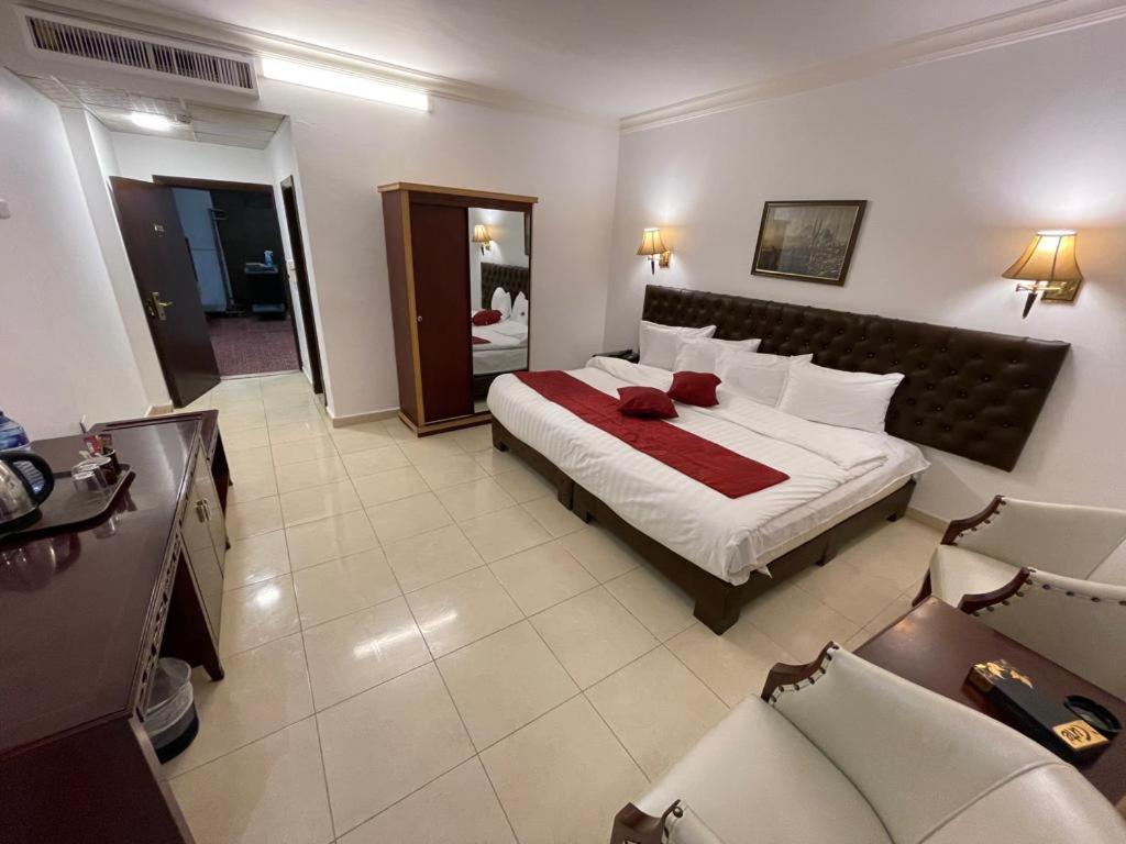 Madison Hotel Амман Экстерьер фото