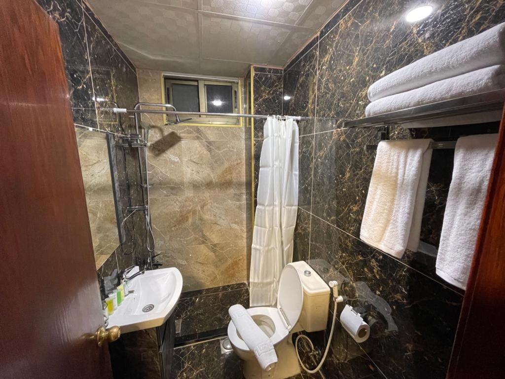 Madison Hotel Амман Экстерьер фото